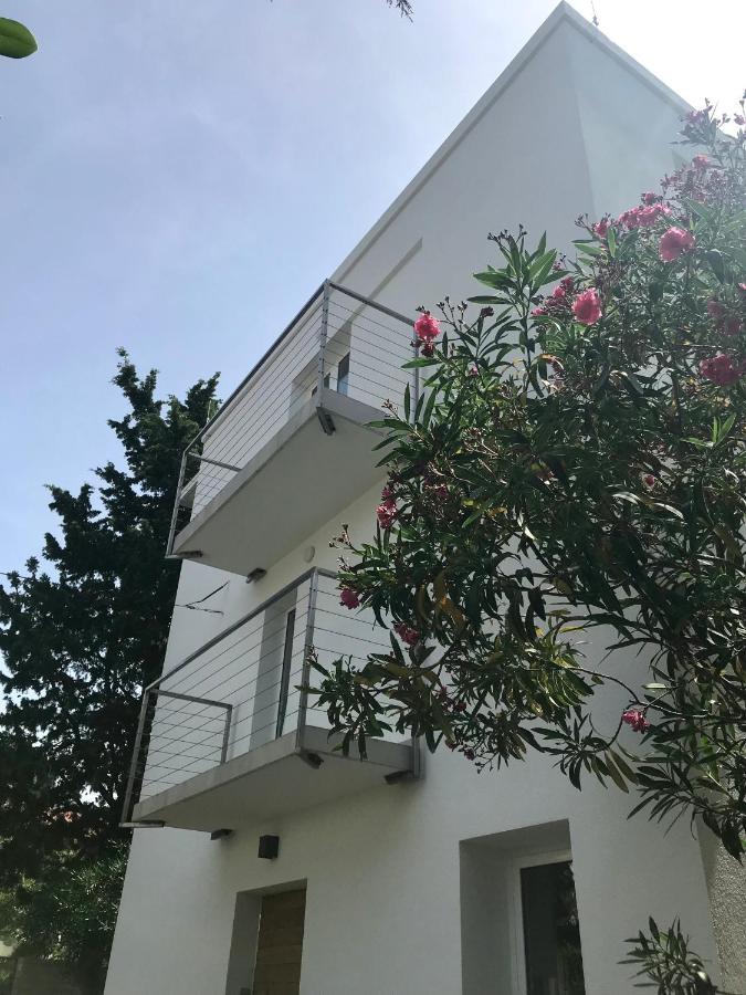 Guesthouse - Hotel California Novalja Exterior foto